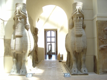 Louvre_lion_gate_DSC00914